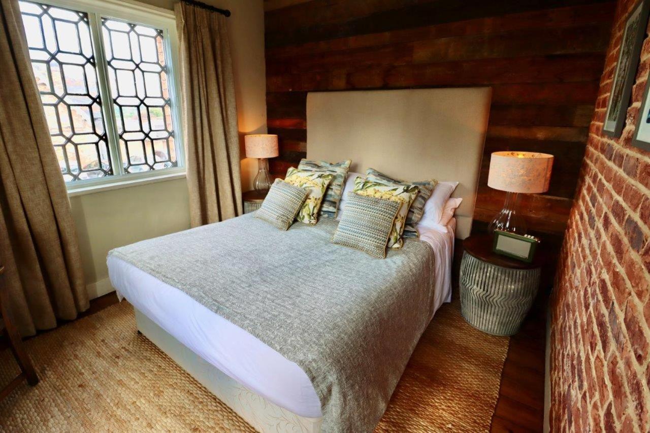 Готель The Cholmondeley Arms Wrenbury Екстер'єр фото