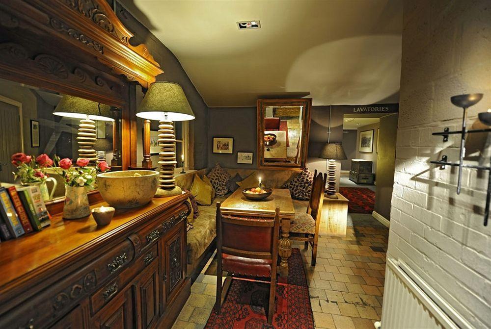 Готель The Cholmondeley Arms Wrenbury Екстер'єр фото