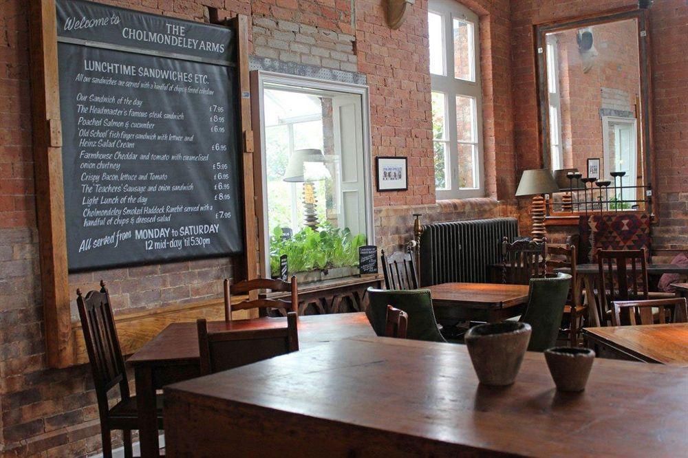 Готель The Cholmondeley Arms Wrenbury Екстер'єр фото
